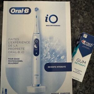 Oral-B iO Electric Toothbrush - White